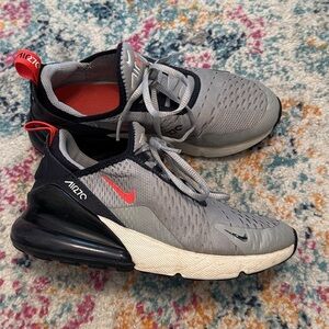 Boys Nike Air Max 270 Size 4y